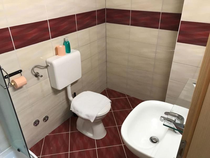 Sobe Zimmer Frei Pozega Buitenkant foto