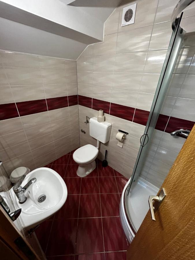 Sobe Zimmer Frei Pozega Buitenkant foto