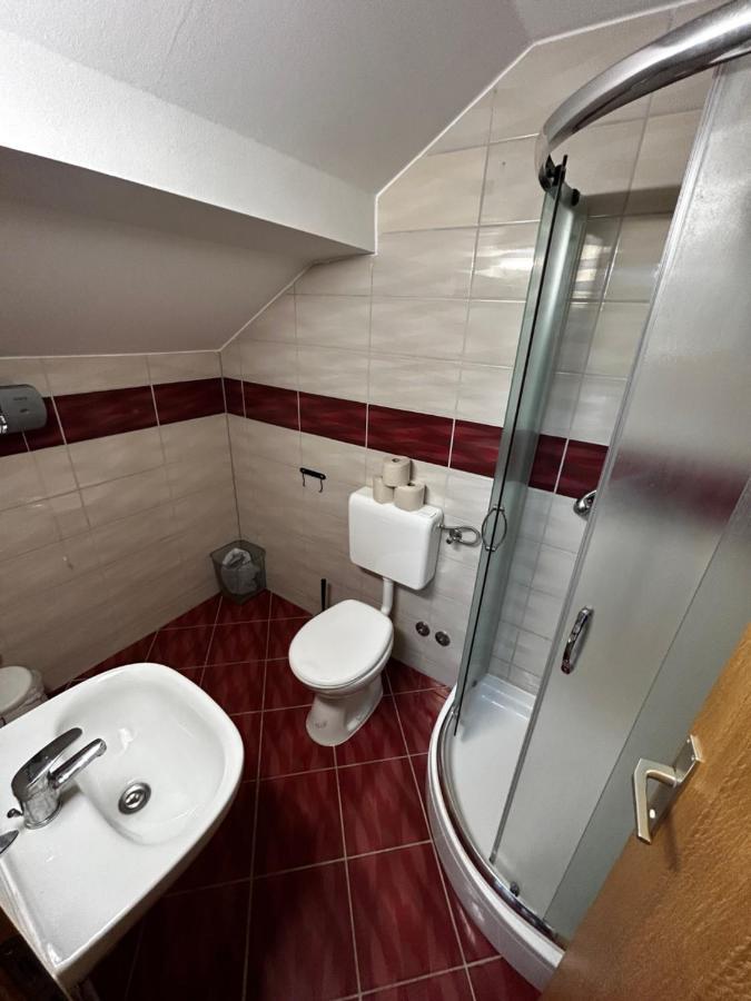 Sobe Zimmer Frei Pozega Buitenkant foto