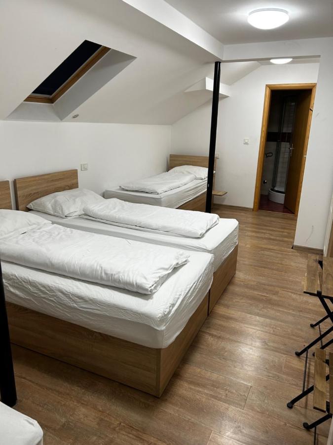 Sobe Zimmer Frei Pozega Buitenkant foto