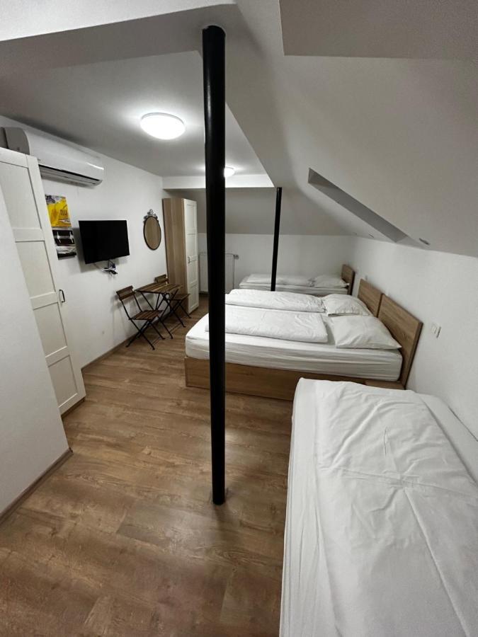 Sobe Zimmer Frei Pozega Buitenkant foto