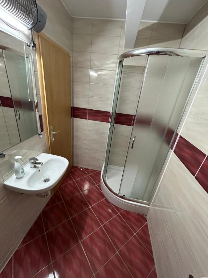 Sobe Zimmer Frei Pozega Buitenkant foto