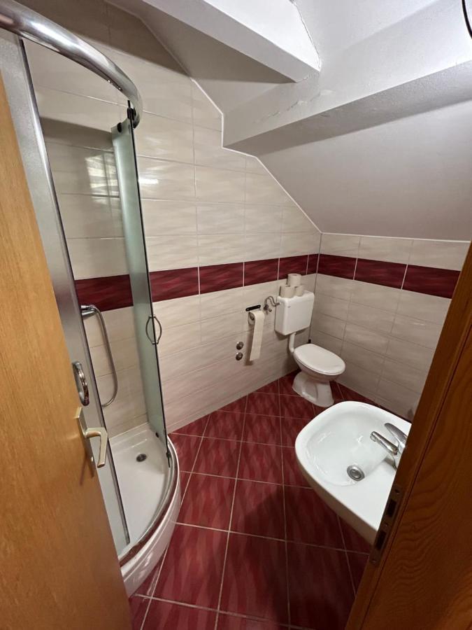 Sobe Zimmer Frei Pozega Buitenkant foto