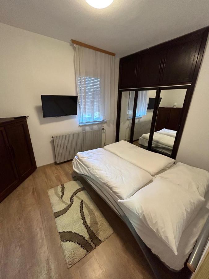 Sobe Zimmer Frei Pozega Buitenkant foto