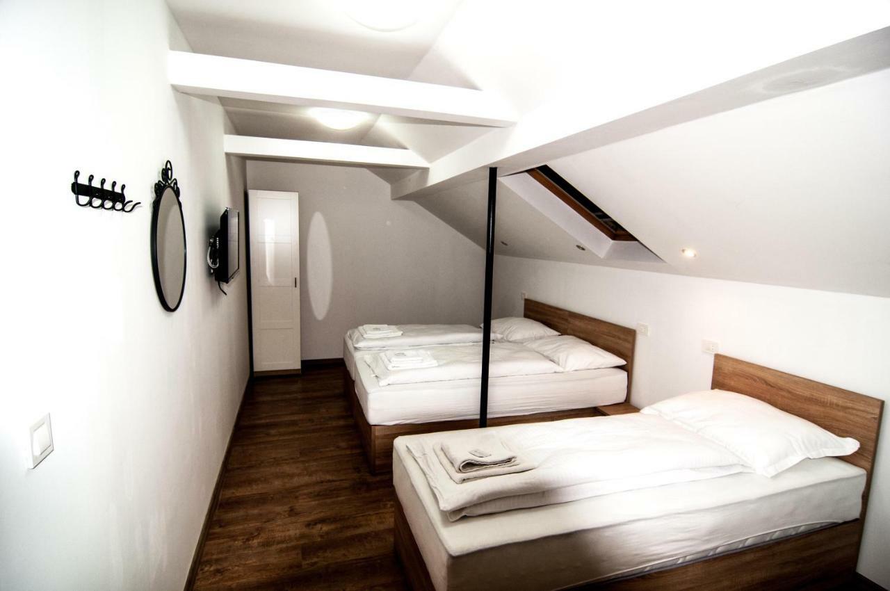 Sobe Zimmer Frei Pozega Buitenkant foto