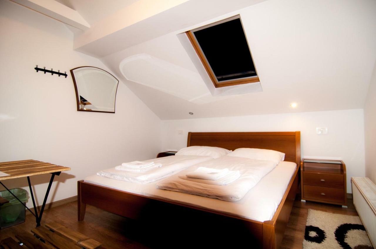 Sobe Zimmer Frei Pozega Buitenkant foto